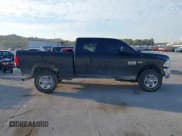 ✅ 2017 Ram 2500 Tradesman • VIN: 3C6UR5CJ8HG589788 • Lot: 43453153. Wystawiony na IAAI z przebiegiem 234 528 mil. Bezpłatny archiwum sprzedaży aukcyjnych z USA i szczegółowy raport historii pojazdu na DreamBid. Zdjęcie 13.