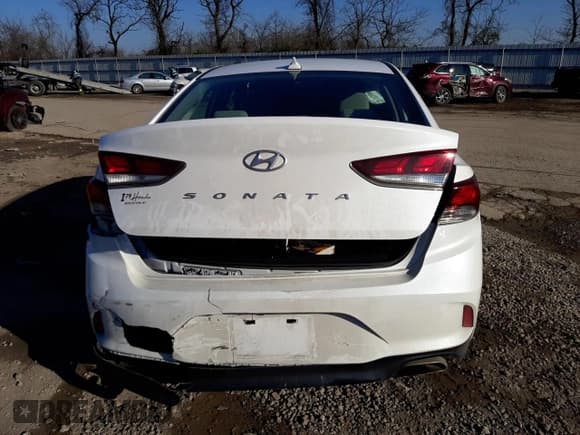 ✅ 2018 Hyundai Sonata Limited • VIN: 5NPE34AF9JH712972 • Lot: 68683522. Listed on Copart with 13,446 mi. Free auction sales archive from the USA and detailed vehicle history report at DreamBid. Image 6.