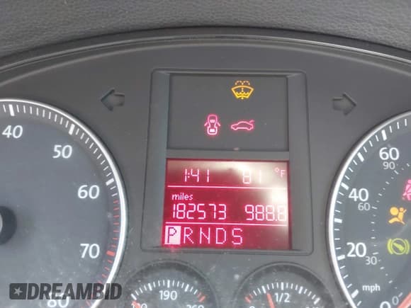 ✅ 2008 Volkswagen Rabbit S • VIN: WVWBA71K58W337982 • Lot: 42151207. Listed on IAAI with 182,573 mi. Free auction sales archive from the USA and detailed vehicle history report at DreamBid. Image 16.