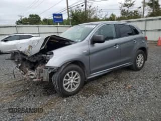 ✅ 2012 Mitsubishi Outlander ES • VIN: JA4AP3AU3CZ000250 • Lot: 80092825. Wystawiony na Copart z przebiegiem 176 974 mil. Bezpłatny archiwum sprzedaży aukcyjnych z USA i szczegółowy raport historii pojazdu na DreamBid. Zdjęcie 1.