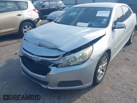 2014 Chevrolet Malibu LT with VIN 1G11C5SL7EF257184, listed as a IAAI auction lot 43213194 with 171,225 mi miles and . Bid and sale history available at DreamBid. Image 6.
