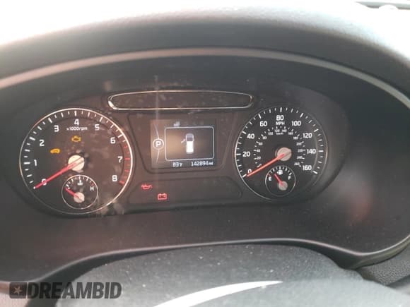 ✅ 2017 Kia Sorento EX • VIN: 5XYPH4A17HG192013 • Lot: 81869205. Wystawiony na Copart z przebiegiem 142 894 mil. Bezpłatny archiwum sprzedaży aukcyjnych z USA i szczegółowy raport historii pojazdu na DreamBid. Zdjęcie 9.