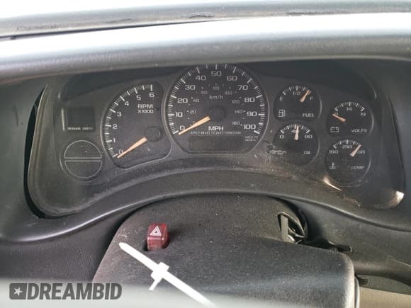 ✅ 2002 Chevrolet Suburban LT • VIN: 1GNFK16T02J261631 • Лот: 46933875. Опубликован ранее на Copart с пробегом Не указан. Бесплатный доступ к архиву аукционных продаж из США и подробный отчёт об истории автомобиля на DreamBid. Изображение 9.