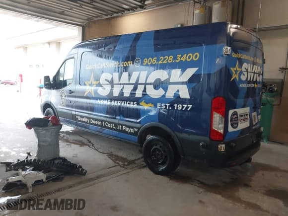 ✅ 2016 Ford Transit Cargo • VIN: 1FTYR2CM3GKA99298 • Lot: 42983180. Listed on IAAI with 127,890 mi. Free auction sales archive from the USA and detailed vehicle history report at DreamBid. Image 3.