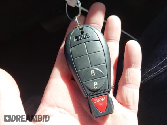 ✅ 2019 Ram 1500 SLT • VIN: 1C6RR7TT1KS659053 • Lot: 43440601. Listed on IAAI with 105,631 mi. Free auction sales archive from the USA and detailed vehicle history report at DreamBid. Image 11.