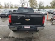 ✅ 2007 Chevrolet Silverado 2500HD 2LT • VIN: 1GCHK23647F512389 • Lot: 86171205. Wystawiony na Copart z przebiegiem 139 557 mil. Bezpłatny archiwum sprzedaży aukcyjnych z USA i szczegółowy raport historii pojazdu na DreamBid. Zdjęcie 6.