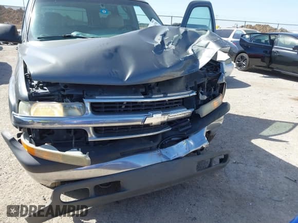 ✅ 2002 Chevrolet Suburban LS • VIN: 3GNEC16Z42G322672 • Лот: 41851670. Опубликован ранее на IAAI с пробегом 217 806 миль. Бесплатный доступ к архиву аукционных продаж из США и подробный отчёт об истории автомобиля на DreamBid. Изображение 6.