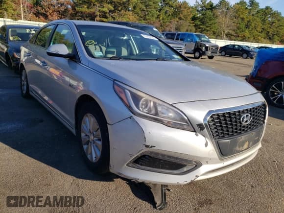 ✅ 2016 Hyundai Sonata SE • VIN: KMHE24L1XGA009574 • Lot: 63392512. Listed on Copart with 213,244 mi. Free auction sales archive from the USA and detailed vehicle history report at DreamBid. Image 1.