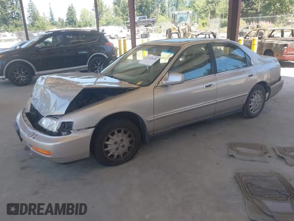 ✅ 1997 Honda Accord EX • VIN: 1HGCD5659VA078510 • Лот: 42749028. Опубликован ранее на IAAI с пробегом 198 666 миль. Бесплатный доступ к архиву аукционных продаж из США и подробный отчёт об истории автомобиля на DreamBid. Изображение 2.