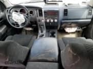 ✅ 2012 Toyota Tundra • VIN: 5TFDY5F17CX259927 • Lot: 62519025. Wystawiony na Copart z przebiegiem 230 950 mil. Bezpłatny archiwum sprzedaży aukcyjnych z USA i szczegółowy raport historii pojazdu na DreamBid. Zdjęcie 8.