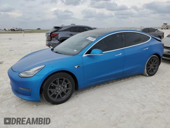 ✅ 2018 Tesla Model 3 Long Range Battery • VIN: 5YJ3E1EA5JF076791 • Lot: 87072535. Wystawiony na Copart z przebiegiem 122 067 mil. Bezpłatny archiwum sprzedaży aukcyjnych z USA i szczegółowy raport historii pojazdu na DreamBid. Zdjęcie 1.