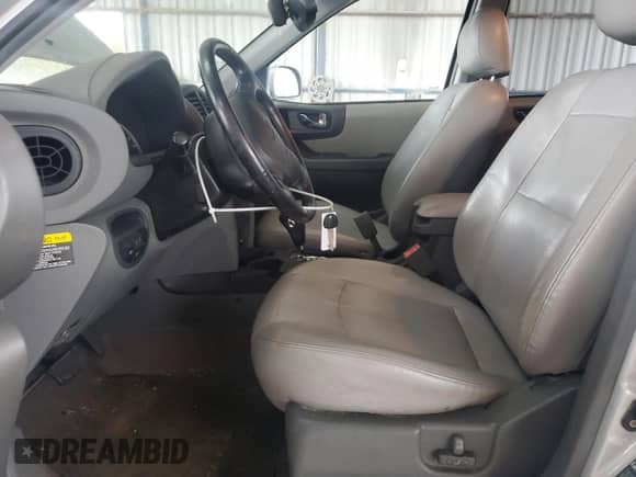 2005 Hyundai Santa Fe GLS с VIN KM8SC13E55U944711, выставлен на аукционе Copart как лот 47518465 с пробегом 174 792 миль миль и Списание • Salvage title. История ставок и продаж доступна на DreamBid. Изображение 7.