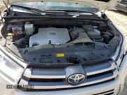 ✅ 2017 Toyota Highlander Hybrid XLE • VIN: 5TDJGRFH0HS033641 • Lot: 62172615. Listed on Copart with 56,517 mi. Free auction sales archive from the USA and detailed vehicle history report at DreamBid. Image 12.