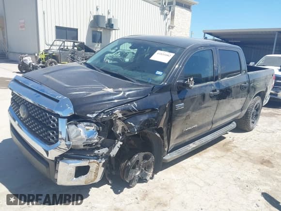 ✅ 2020 Toyota Tundra SR5 • VIN: 5TFDY5F15LX908821 • Lot: 41851082. Wystawiony na IAAI z przebiegiem 83 954 mil. Bezpłatny archiwum sprzedaży aukcyjnych z USA i szczegółowy raport historii pojazdu na DreamBid. Zdjęcie 17.