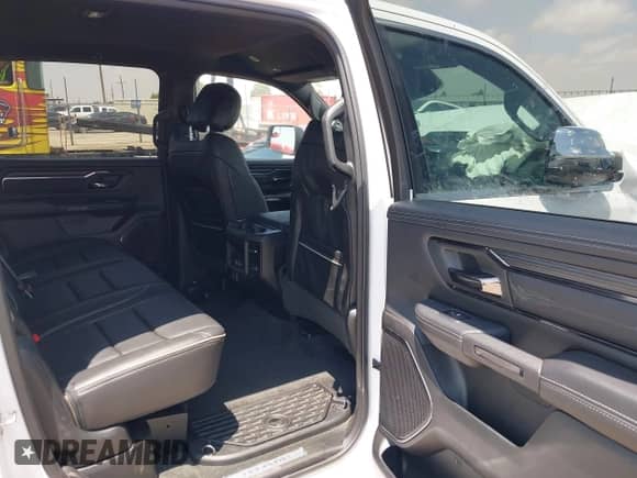 2024 Ram 1500 Limited с VIN 1C6SRFHTXRN208717, выставлен на аукционе IAAI как лот 42372730 с пробегом 5 872 миль миль и . История ставок и продаж доступна на DreamBid. Изображение 8.