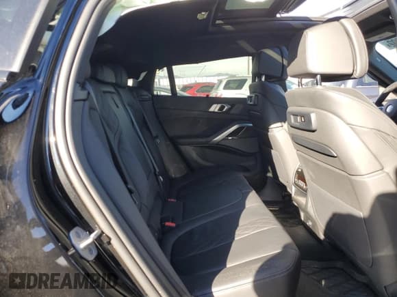 ✅ 2021 BMW X6 M50i • VIN: 5UXCY8C02M9F23734 • Лот: 69432202. Опубликован ранее на Copart с пробегом Не указан. Бесплатный доступ к архиву аукционных продаж из США и подробный отчёт об истории автомобиля на DreamBid. Изображение 11.