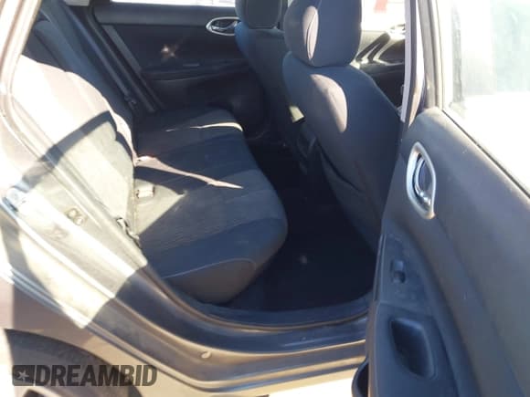 ✅ 2015 Nissan Sentra SV • VIN: 3N1AB7AP3FL660437 • Lot: 43659143. Wystawiony na IAAI z przebiegiem 167 010 mil. Bezpłatny archiwum sprzedaży aukcyjnych z USA i szczegółowy raport historii pojazdu na DreamBid. Zdjęcie 8.