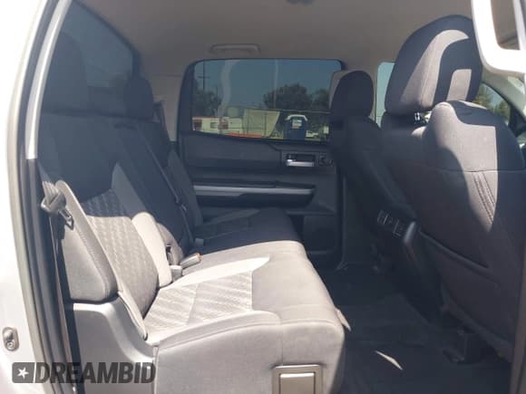 ✅ 2019 Toyota Tundra SR5 • VIN: 5TFDY5F16KX802781 • Lot: 42560986. Listed on IAAI with 59,268 mi. Free auction sales archive from the USA and detailed vehicle history report at DreamBid. Image 8.