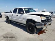 ✅ 2006 Chevrolet Silverado 2500HD LT1 • VIN: 1GCHC23D16F158311 • Лот: 72546204. Опубликован ранее на Copart с пробегом 208 534 миль. Бесплатный доступ к архиву аукционных продаж из США и подробный отчёт об истории автомобиля на DreamBid. Изображение 4.