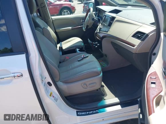 ✅ 2012 Toyota Sienna XLE • VIN: 5TDDK3DC5CS037659 • Lot: 42541352. Listed on IAAI with 128,378 mi. Free auction sales archive from the USA and detailed vehicle history report at DreamBid. Image 5.