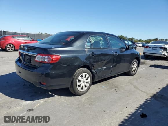 ✅ 2012 Toyota Corolla L • VIN: JTDBU4EE4C9179801 • Lot: 92407765. Wystawiony na Copart z przebiegiem 138 958 mil. Bezpłatny archiwum sprzedaży aukcyjnych z USA i szczegółowy raport historii pojazdu na DreamBid. Zdjęcie 3.