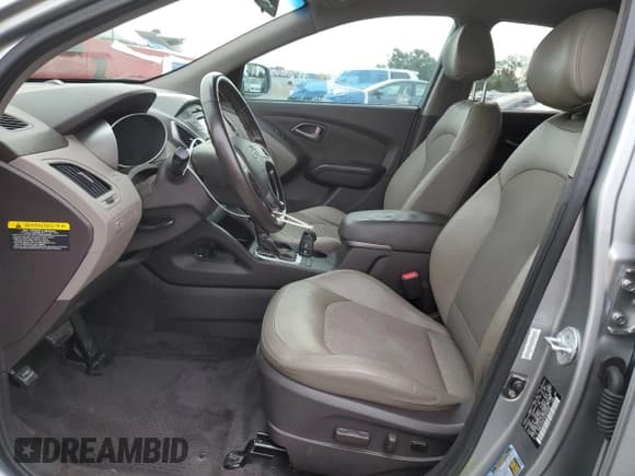 ✅ 2014 Hyundai Tucson SE • VIN: KM8JU3AG7EU934660 • Lot: 80252595. Wystawiony na Copart z przebiegiem 73 419 mil. Bezpłatny archiwum sprzedaży aukcyjnych z USA i szczegółowy raport historii pojazdu na DreamBid. Zdjęcie 7.