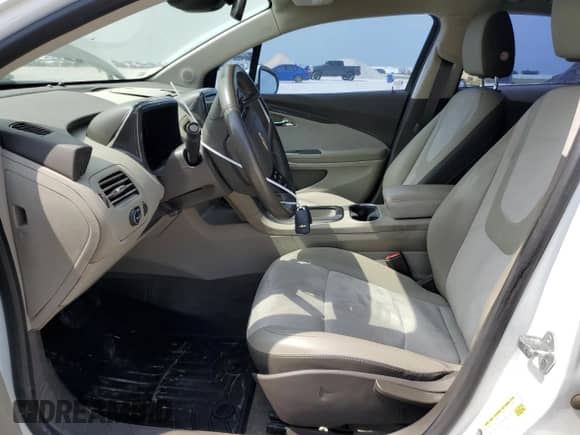 2015 Chevrolet Volt z VIN 1G1RB6E40FU107978, wystawiony jako Copart lot #51784124 z przebiegiem 134 571 mil mil oraz . Historia ofert i sprzedaży dostępna na DreamBid. Obrazek 7.