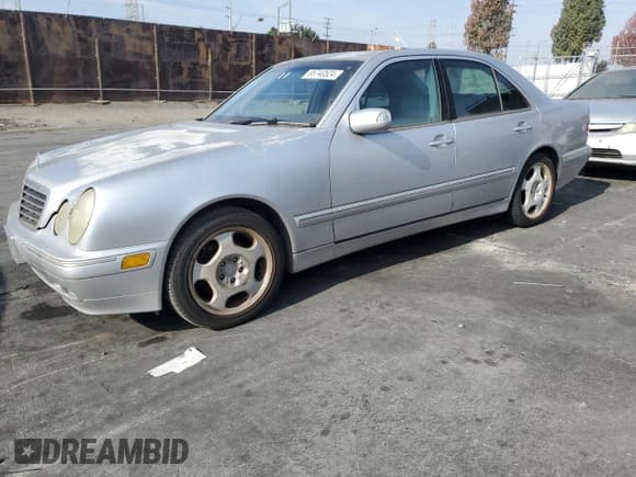 ✅ 2000 Mercedes-Benz E 320 • VIN: WDBJF70JXYB071287 • Lot: 85740524. Listed on Copart with Not provided. Free auction sales archive from the USA and detailed vehicle history report at DreamBid. Image 1.