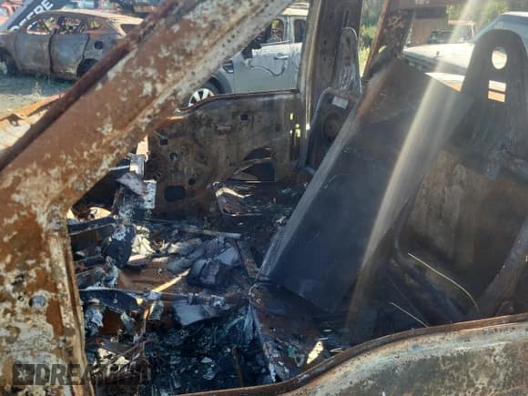 ✅ 2002 Ford F-450 • VIN: 1FDXF46S52ED35947 • Lot: 80304745. Wystawiony na Copart z przebiegiem Nie podano. Bezpłatny archiwum sprzedaży aukcyjnych z USA i szczegółowy raport historii pojazdu na DreamBid. Zdjęcie 7.