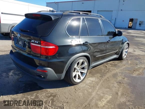 ✅ 2008 BMW X5 4.8i • VIN: 5UXFE83578L166915 • Lot: 43589275. Listed on IAAI with 173,626 mi. Free auction sales archive from the USA and detailed vehicle history report at DreamBid. Image 4.