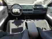 2024 Hyundai Ioniq 5 SEL z VIN KM8KN4DE5RU248561, wystawiony jako Copart lot #66518984 z przebiegiem 2 276 mil mil oraz Szkoda całkowita • Salvage title. Historia ofert i sprzedaży dostępna na DreamBid. Obrazek 8.