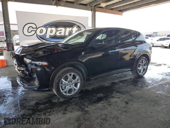 2024 Dodge Hornet R/T z VIN ZACPDFCW3R3A26354, wystawiony jako Copart lot #53850535 z przebiegiem 32 126 mil mil oraz Szkoda całkowita • Salvage title. Historia ofert i sprzedaży dostępna na DreamBid. Obrazek 1.