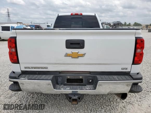 ✅ 2019 Chevrolet Silverado 3500HD LTZ • VIN: 1GC4KXEYXKF162334 • Lot: 57186785. Listed on Copart with 129,564 mi. Free auction sales archive from the USA and detailed vehicle history report at DreamBid. Image 6.