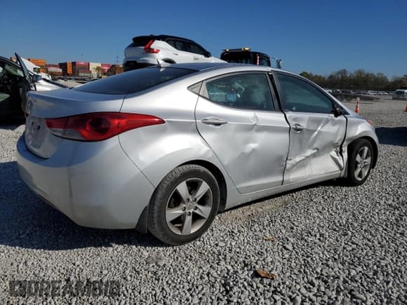 ✅ 2013 Hyundai Elantra GLS • VIN: 5NPDH4AE3DH348993 • Lot: 82736385. Listed on Copart with 119,883 mi. Free auction sales archive from the USA and detailed vehicle history report at DreamBid. Image 3.