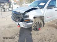 ✅ 2018 Chevrolet Silverado 1500 LT • VIN: 1GCVKREC4JZ315453 • Lot: 43534578. Wystawiony na IAAI z przebiegiem 94 099 mil. Bezpłatny archiwum sprzedaży aukcyjnych z USA i szczegółowy raport historii pojazdu na DreamBid. Zdjęcie 6.