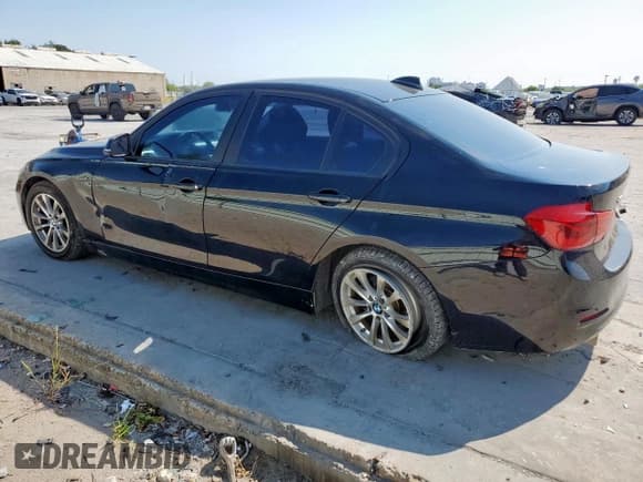 ✅ 2017 BMW 3 Series 320i • VIN: WBA8E1G59HNU15339 • Лот: 71464125. Опубликован ранее на Copart с пробегом 116 095 миль. Бесплатный доступ к архиву аукционных продаж из США и подробный отчёт об истории автомобиля на DreamBid. Изображение 2.