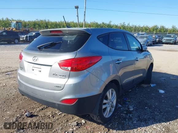 ✅ 2012 Hyundai Tucson Limited • VIN: KM8JUCAC7CU372821 • Лот: 43421774. Размещён на IAAI с пробегом 177 984 миль миль. Получите бесплатный доступ к архиву аукционных продаж из США и посмотрите подробный отчёт об истории автомобиля на DreamBid. Изображение 4.