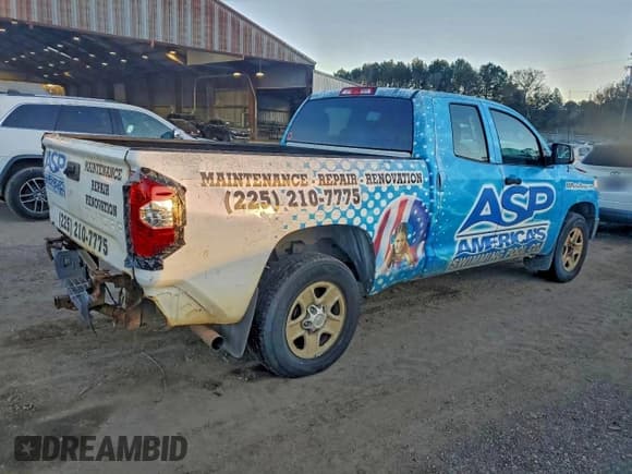 ✅ 2015 Toyota Tundra SR5 • VIN: 5TFRM5F10FX084474 • Lot: 96959335. Listed on Copart with 247,979 mi. Free auction sales archive from the USA and detailed vehicle history report at DreamBid. Image 3.