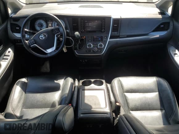 ✅ 2020 Toyota Sienna SE • VIN: 5TDXZ3DC4LS024524 • Lot: 84636225. Listed on Copart with 63,246 mi. Free auction sales archive from the USA and detailed vehicle history report at DreamBid. Image 8.