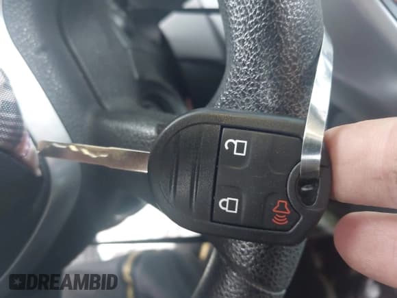 ✅ 2016 Ford Escape SE • VIN: 1FMCU9GX9GUA88456 • Лот: 43534847. Опубликован ранее на IAAI с пробегом 102 856 миль. Бесплатный доступ к архиву аукционных продаж из США и подробный отчёт об истории автомобиля на DreamBid. Изображение 11.