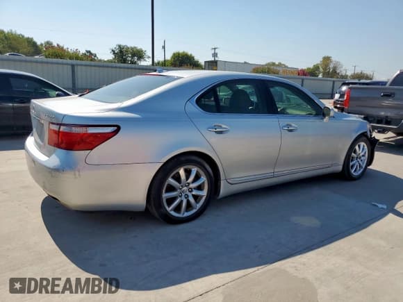 ✅ 2007 Lexus LS 460 • VIN: JTHBL46F175014701 • Lot: 80217905. Listed on Copart with 138,102 mi. Free auction sales archive from the USA and detailed vehicle history report at DreamBid. Image 3.