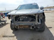 ✅ 2022 GMC Yukon SLE • VIN: 1GKS2AKT3NR265745 • Lot: 68873775. Wystawiony na Copart z przebiegiem 37 384 mil. Bezpłatny archiwum sprzedaży aukcyjnych z USA i szczegółowy raport historii pojazdu na DreamBid. Zdjęcie 5.