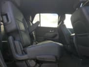 ✅ 2023 Chevrolet Traverse LT • VIN: 1GNEVHKW8PJ160906 • Lot: 85277355. Wystawiony na Copart z przebiegiem 35 011 mil. Bezpłatny archiwum sprzedaży aukcyjnych z USA i szczegółowy raport historii pojazdu na DreamBid. Zdjęcie 11.