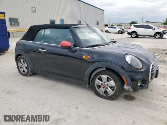 ✅ 2019 MINI Convertible Cooper • VIN: WMWWG5C5XK3E22725 • Lot: 54779825. Listed on Copart with 43,586 mi. Free auction sales archive from the USA and detailed vehicle history report at DreamBid. Image 4.