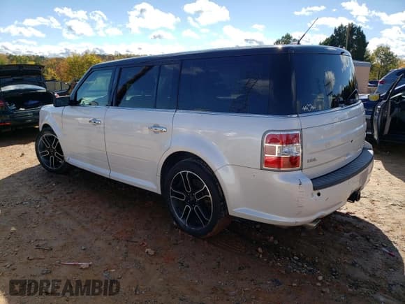 ✅ 2015 Ford Flex SEL • VIN: 2FMHK6C82FBA17810 • Lot: 90704005. Listed on Copart with 232,204 mi. Free auction sales archive from the USA and detailed vehicle history report at DreamBid. Image 2.