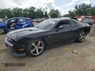 ✅ 2011 Dodge Challenger SRT-8 • VIN: 2B3CJ7DJ6BH561969 • Lot: 64253455. Wystawiony na Copart z przebiegiem 105 813 mil. Bezpłatny archiwum sprzedaży aukcyjnych z USA i szczegółowy raport historii pojazdu na DreamBid. Zdjęcie 1.