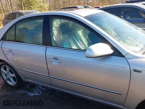 ✅ 2007 Hyundai Sonata SE • VIN: 5NPEU46F97H265767 • Лот: 41442610. Опубликован ранее на IAAI с пробегом 216 174 миль. Бесплатный доступ к архиву аукционных продаж из США и подробный отчёт об истории автомобиля на DreamBid. Изображение 13.