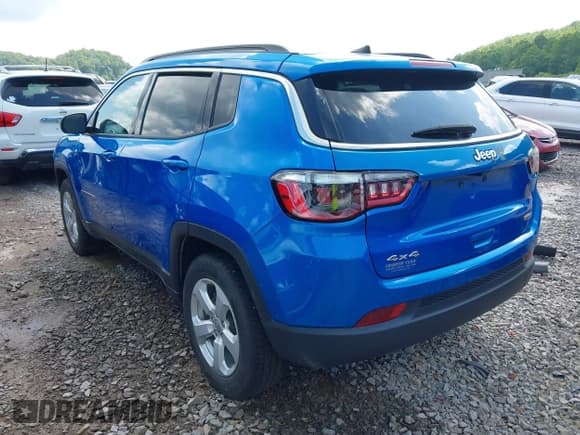 ✅ 2021 Jeep Compass Latitude • VIN: 3C4NJDBB8MT529973 • Lot: 42538504. Listed on IAAI with 28,805 mi. Free auction sales archive from the USA and detailed vehicle history report at DreamBid. Image 3.