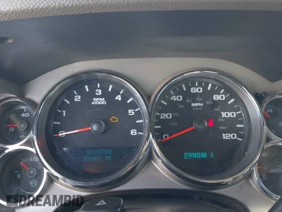 ✅ 2013 Chevrolet Silverado 2500HD Work Truck • VIN: 1GC2KVCGXDZ403672 • Lot: 41944179. Wystawiony na IAAI z przebiegiem 232 436 mil. Bezpłatny archiwum sprzedaży aukcyjnych z USA i szczegółowy raport historii pojazdu na DreamBid. Zdjęcie 7.