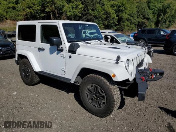 ✅ 2017 Jeep Wrangler Rubicon • VIN: 1C4BJWCGXHL572821 • Lot: 71695395. Listed on Copart with 39,293 mi. Free auction sales archive from the USA and detailed vehicle history report at DreamBid. Image 4.